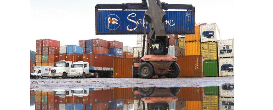 PORTO: Movimento sindical atrasa liberação de cargas no Porto