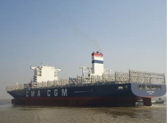 O Gigante do mar da costa brasileira, CMA CGM  -  Tigris chega no porto de Santos.