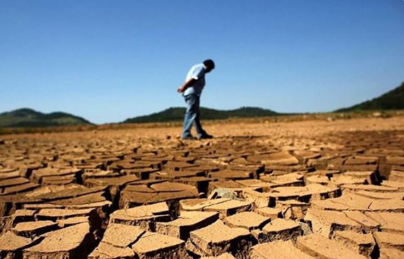 Enquanto multa pessoas físicas, Sabesp premia grandes consumidores de água