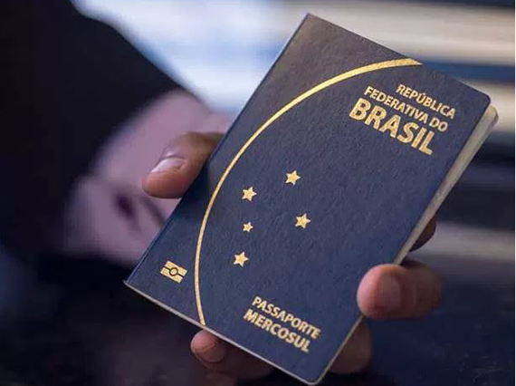 Passaporte comum passa a valer por dez anos e tem reajuste de 64,8%